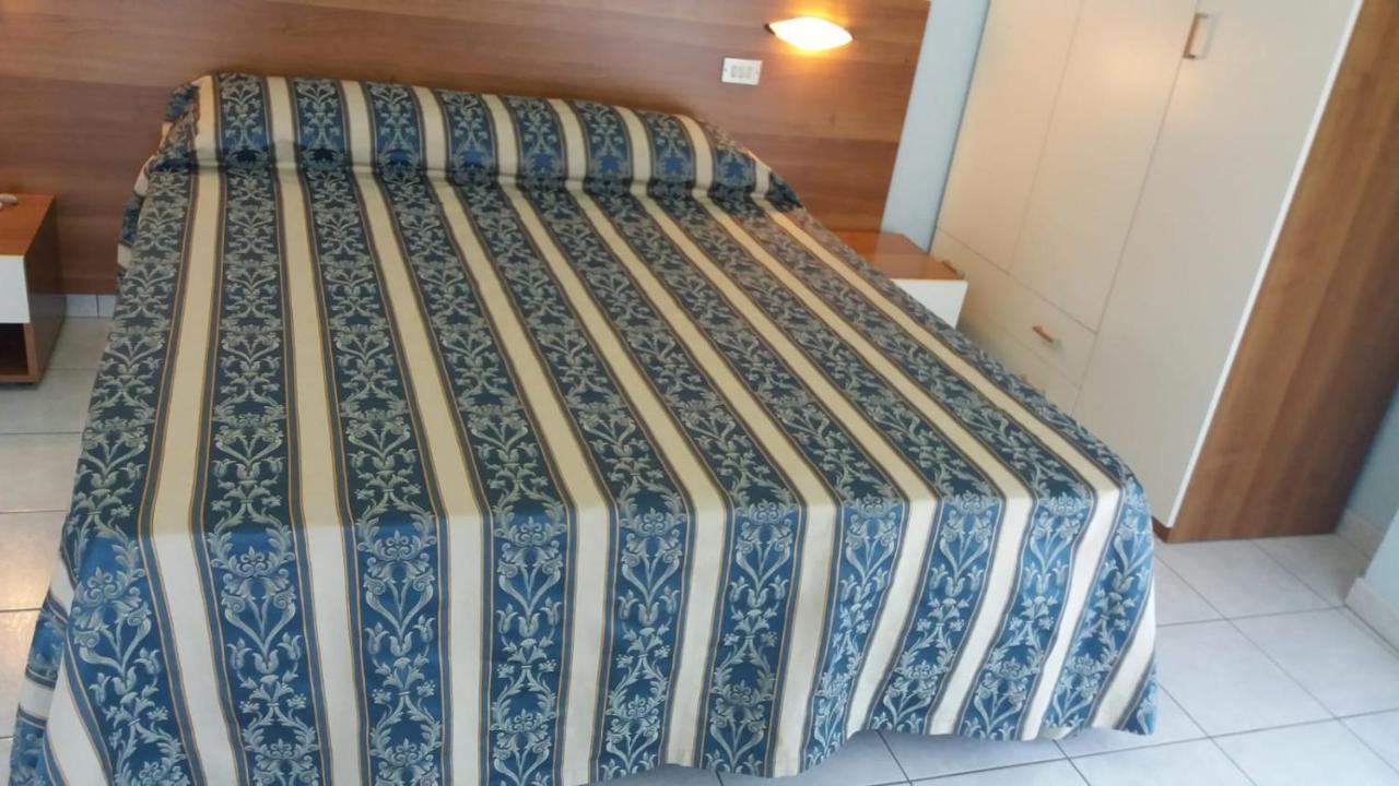 Hotel Acapulco Rimini Exteriör bild