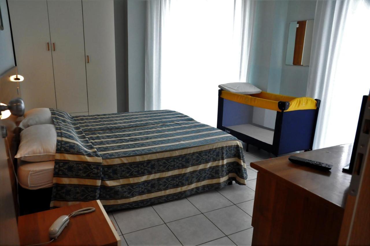 Hotel Acapulco Rimini Exteriör bild