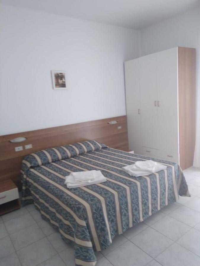 Hotel Acapulco Rimini Exteriör bild