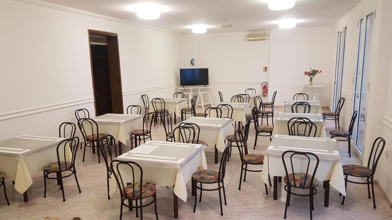 Hotel Acapulco Rimini Exteriör bild