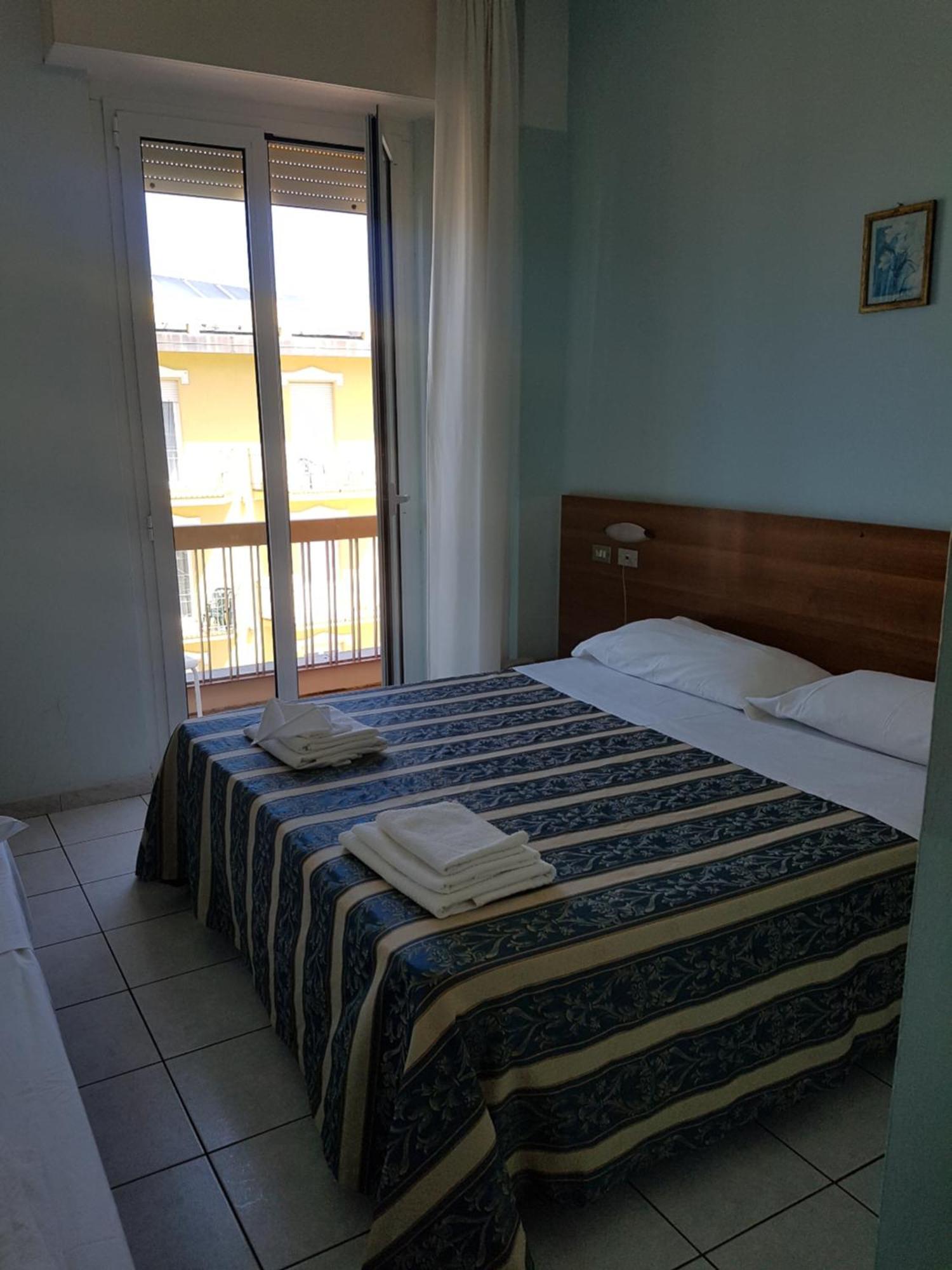 Hotel Acapulco Rimini Exteriör bild